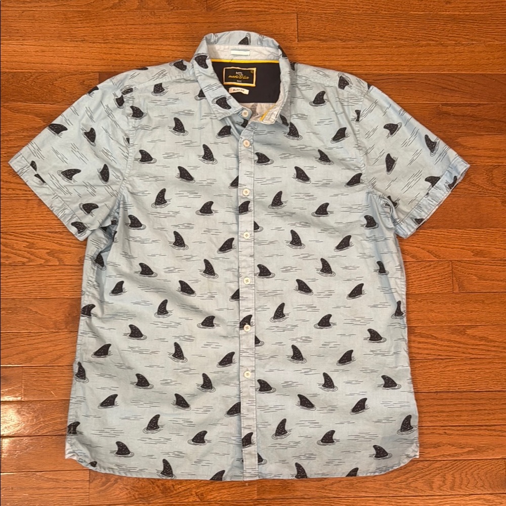 Made To Live Men's Blue Shark Print Shirt size XL slim fit like new